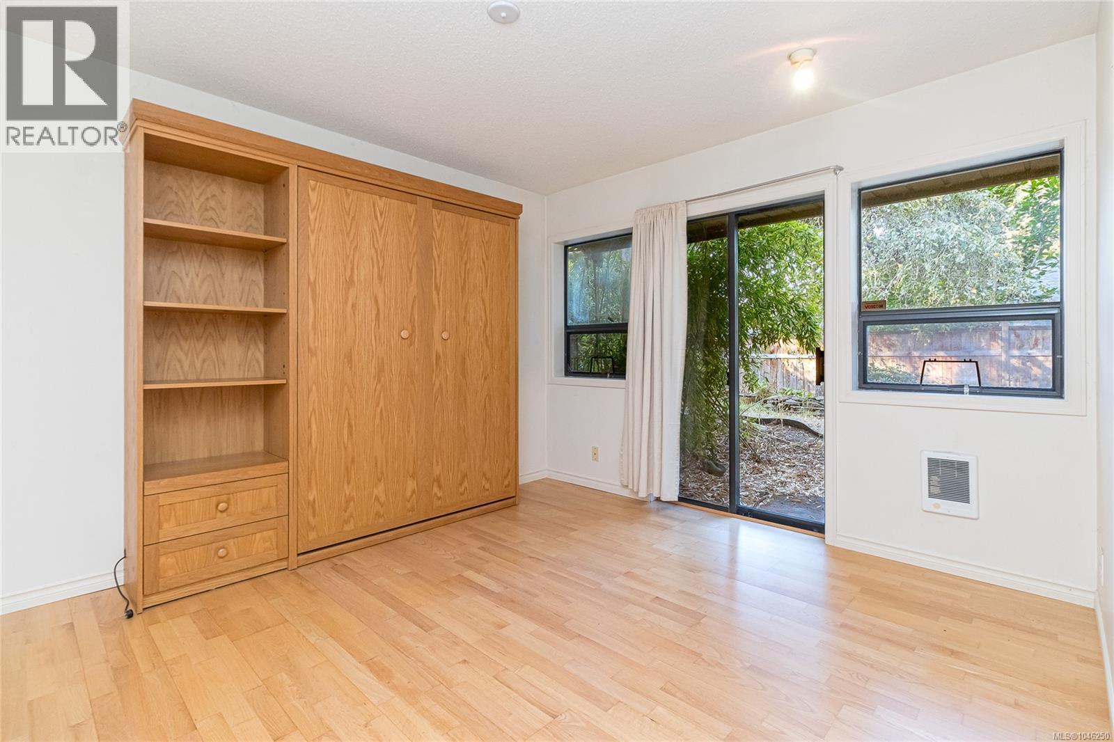 2680 Arbutus Rd, Saanich, British Columbia  V8N 1W6 - Photo 53 - 1046250