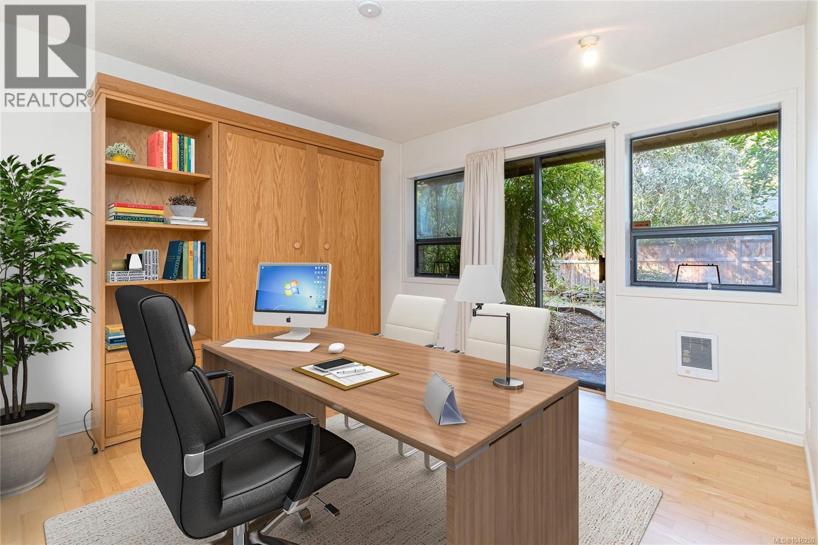 2680 Arbutus Rd, Saanich, British Columbia  V8N 1W6 - Photo 50 - 1046250