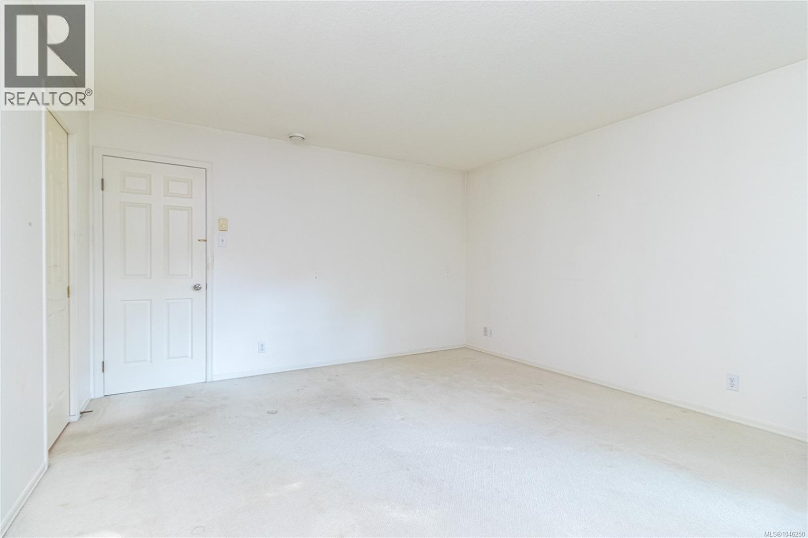 2680 Arbutus Rd, Saanich, British Columbia  V8N 1W6 - Photo 33 - 1046250