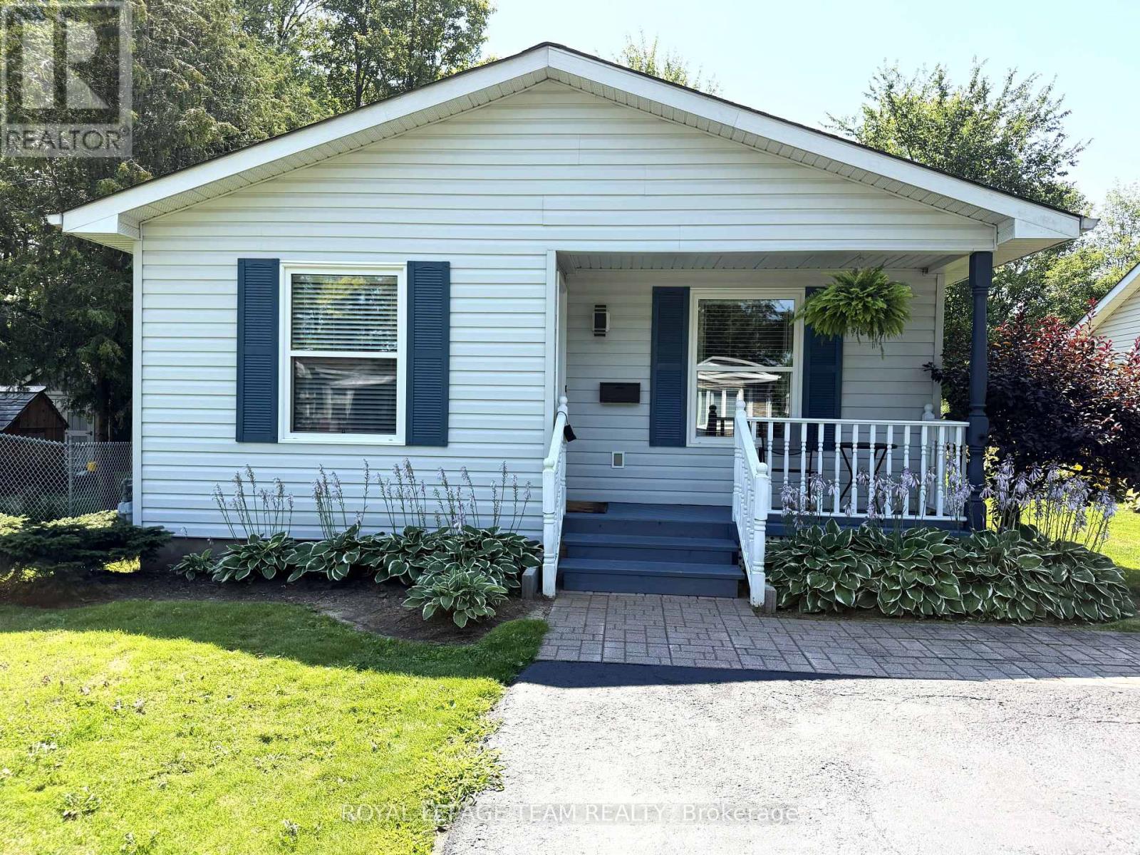 1028 Teena Colleen Private, Ottawa, Ontario  K4P 1C8 - Photo 1 - X13669432