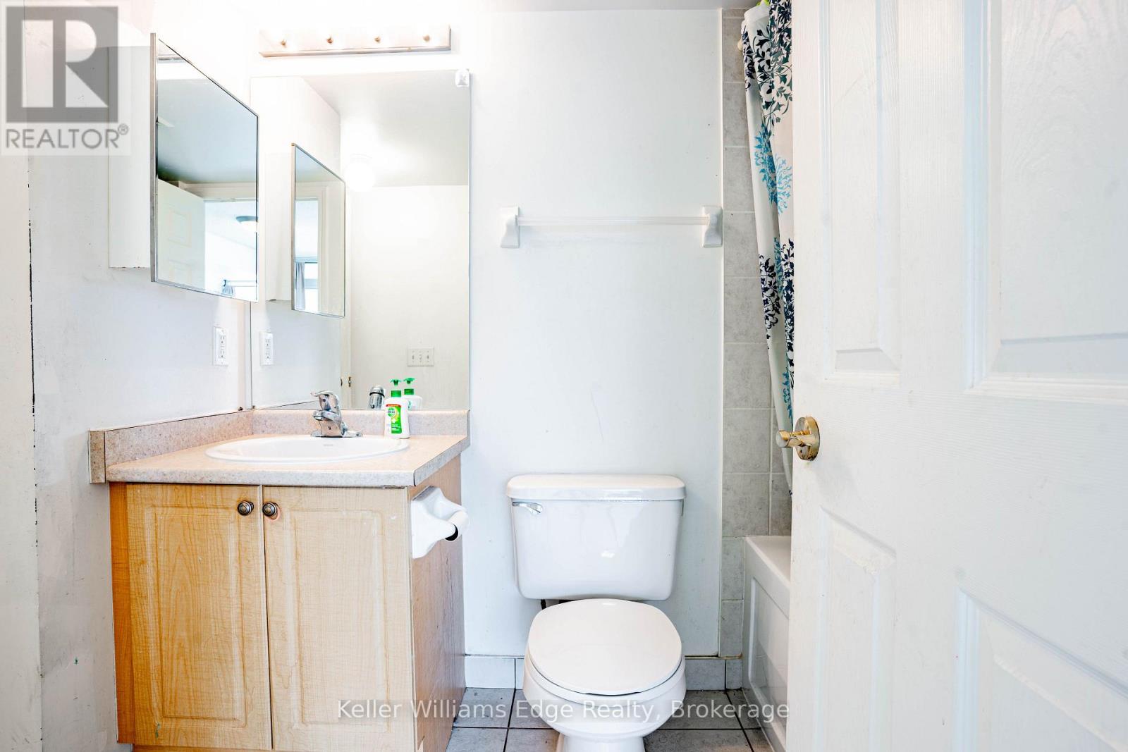 2001 - 30 Grand Trunk Crescent W, Toronto (Waterfront Communities), Ontario  M5J 3A4 - Photo 16 - C13669434