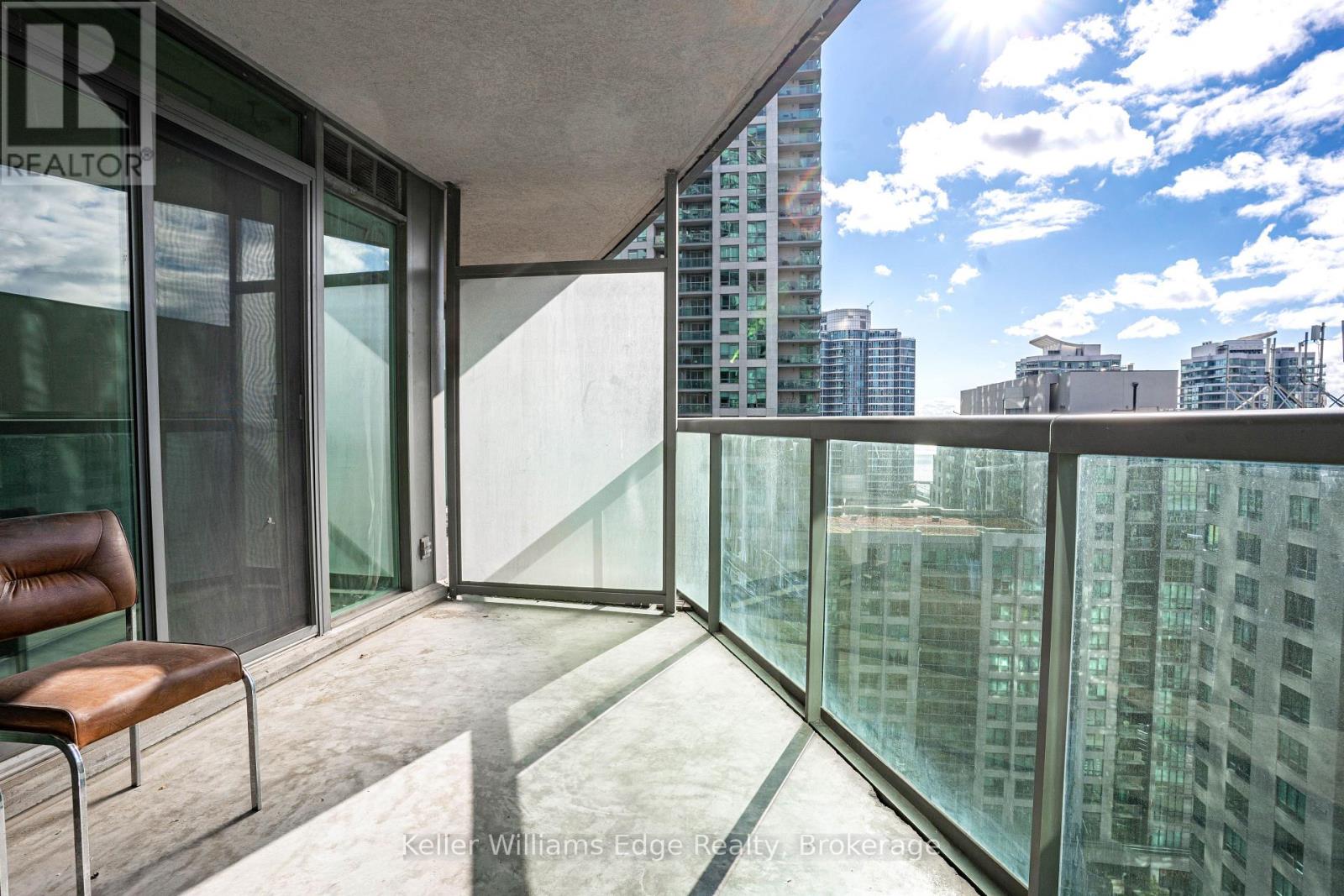 2001 - 30 Grand Trunk Crescent W, Toronto (Waterfront Communities), Ontario  M5J 3A4 - Photo 18 - C13669434
