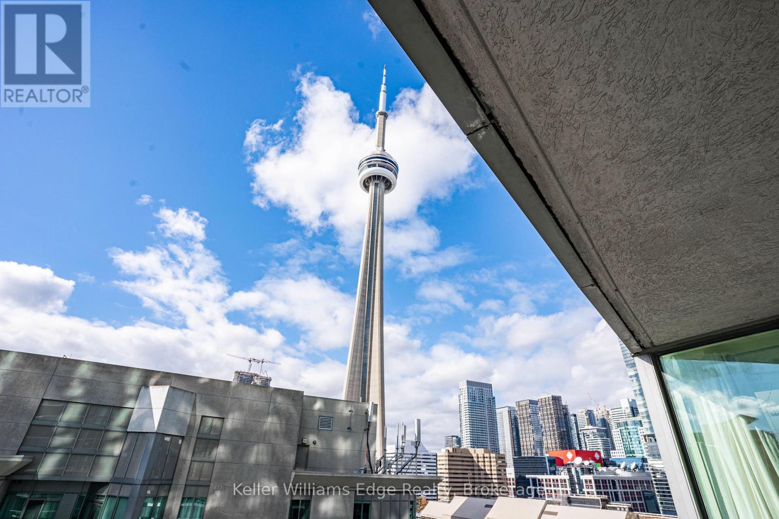 2001 - 30 Grand Trunk Crescent W, Toronto (Waterfront Communities), Ontario  M5J 3A4 - Photo 19 - C13669434