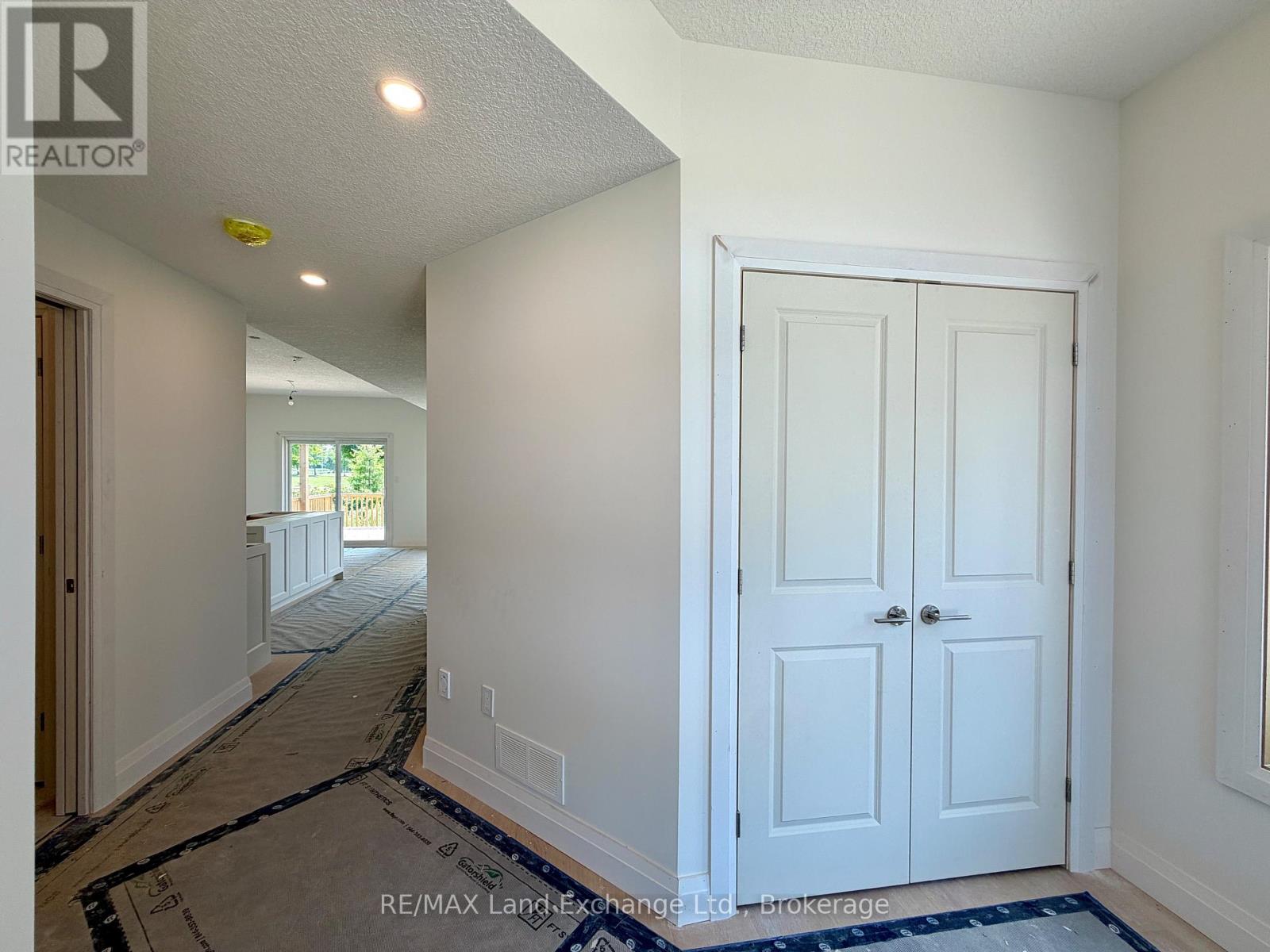 382 Frances Street, Saugeen Shores, Ontario  N0H 2C3 - Photo 2 - X13150696