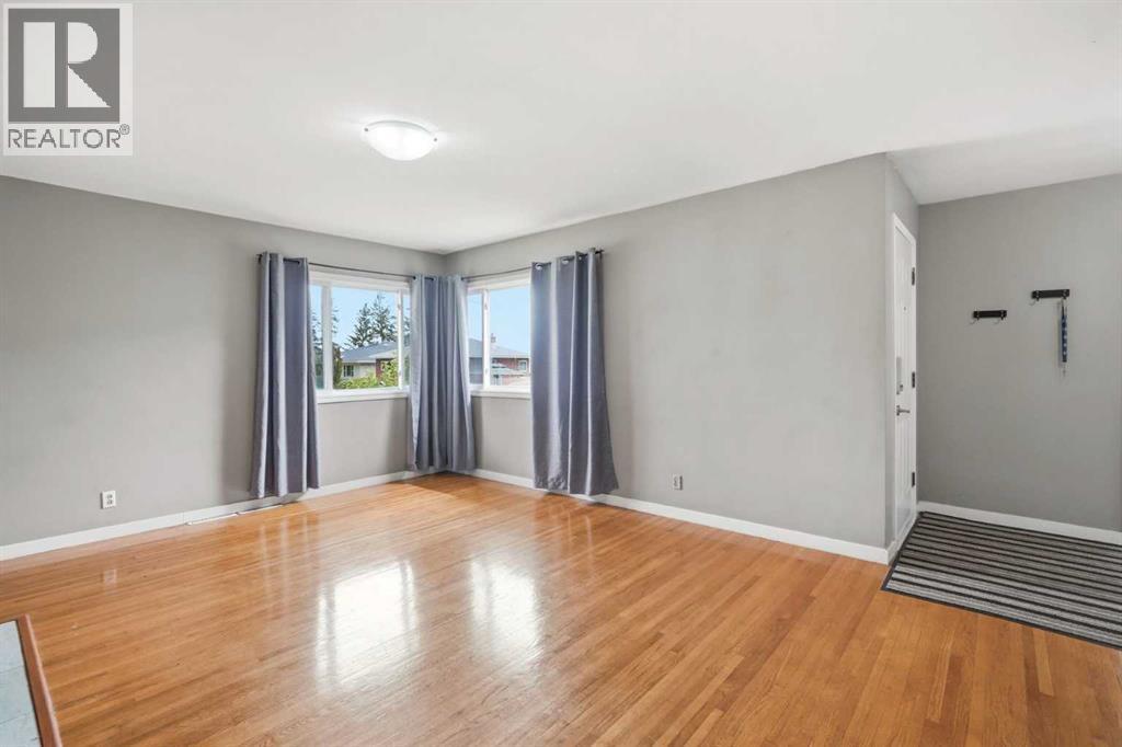 111 42 Avenue NE, Calgary, Alberta  T2E 2N5 - Photo 4 - A2320384