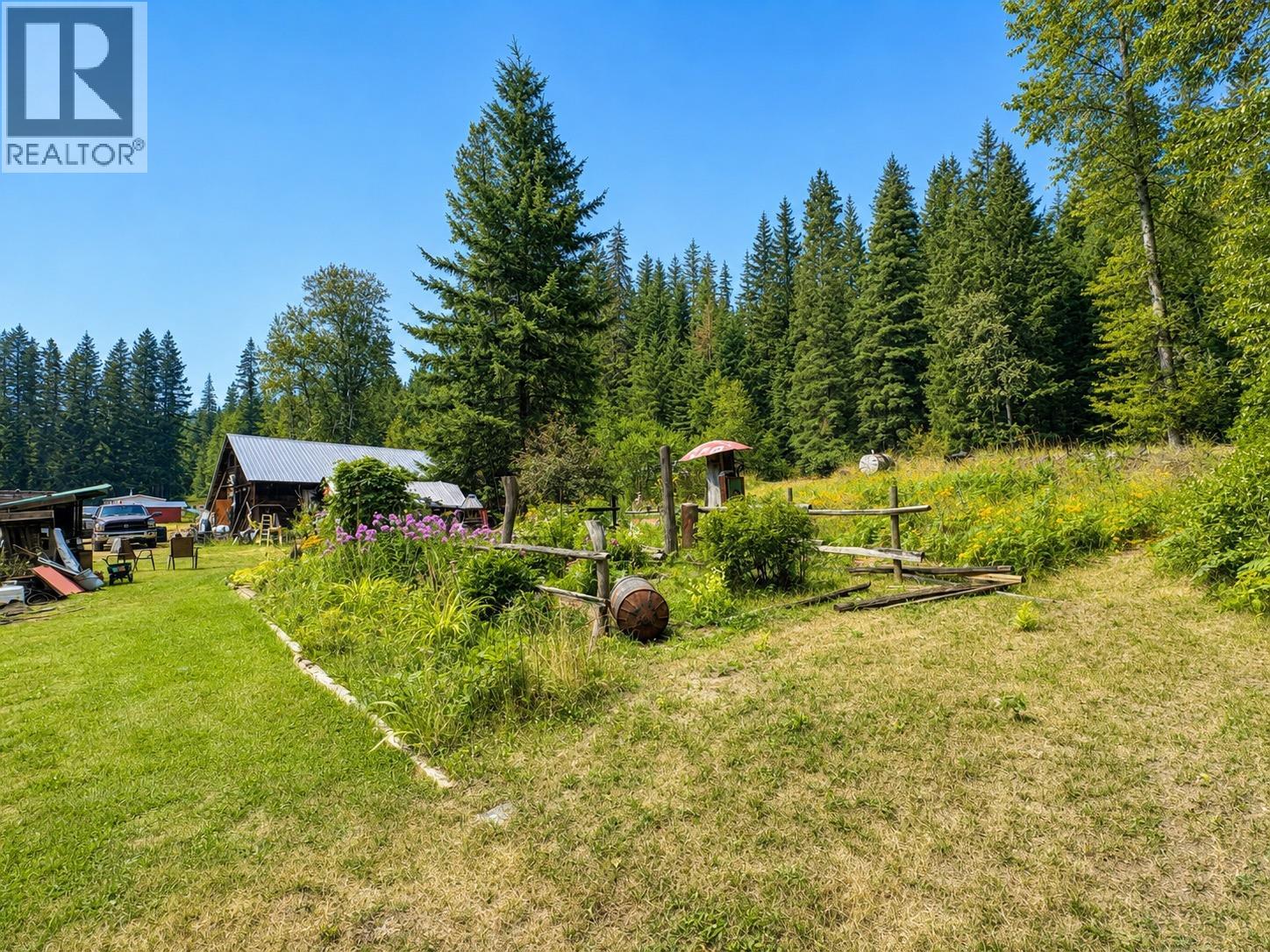 3233 Mabel Lake Road, Enderby, British Columbia  V4Y 4L4 - Photo 6 - 10397629