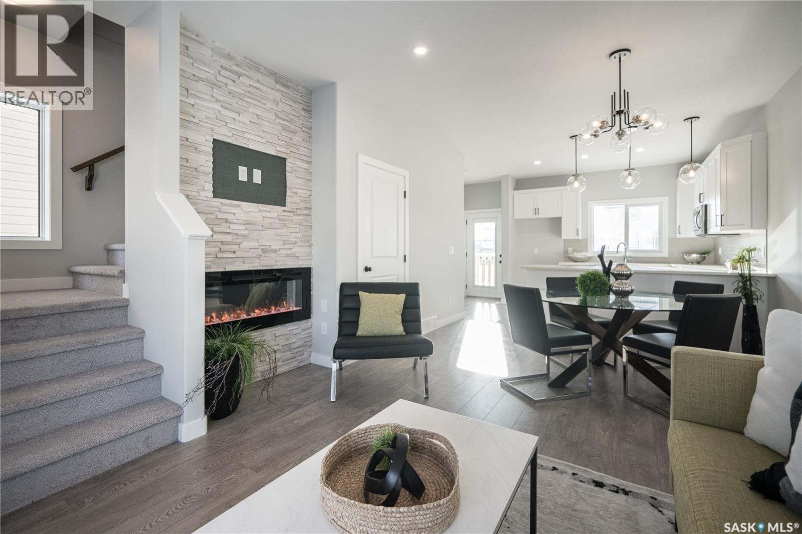 2956 Green Turtle Road, Regina, Saskatchewan  S4V 4G4 - Photo 5 - SK044538
