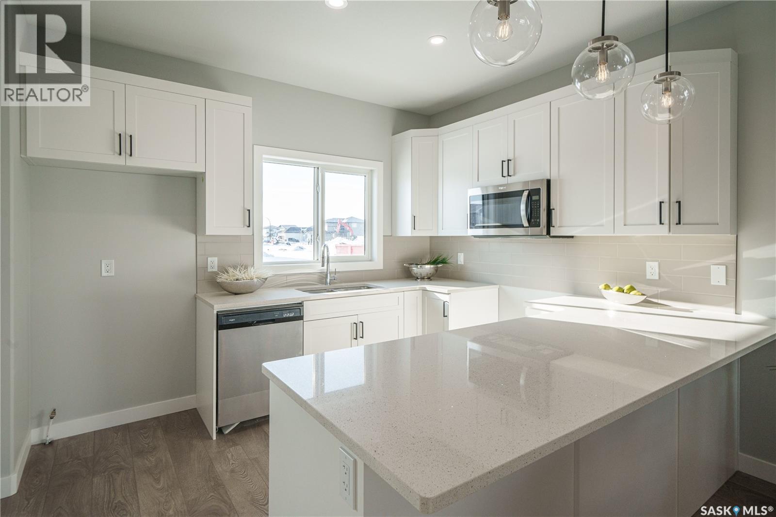 2956 Green Turtle Road, Regina, Saskatchewan  S4V 4G4 - Photo 9 - SK044538