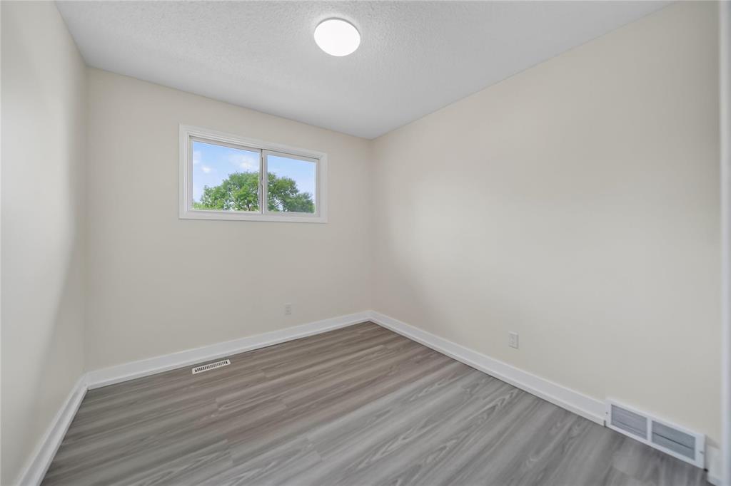 708 Sheppard Street, Winnipeg, Manitoba  R2P 0E6 - Photo 10 - 202620301