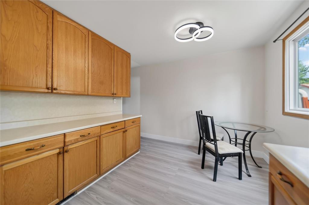 708 Sheppard Street, Winnipeg, Manitoba  R2P 0E6 - Photo 8 - 202620301
