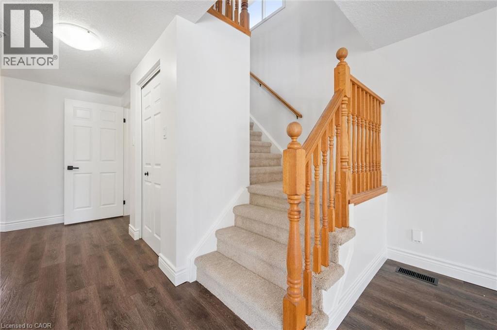 71 Peach Blossom Crescent, Kitchener, Ontario  N2E 3Z7 - Photo 17 - 40853145