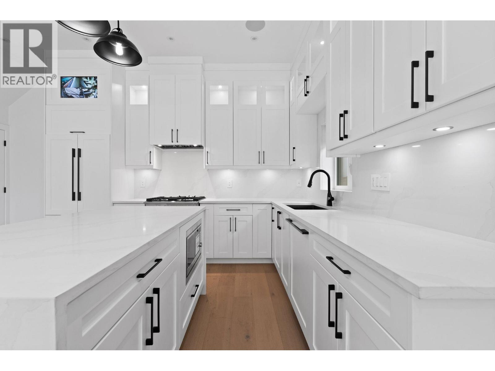 1 4463 Walden Street, Vancouver, British Columbia  V5V 3S4 - Photo 9 - R3155373