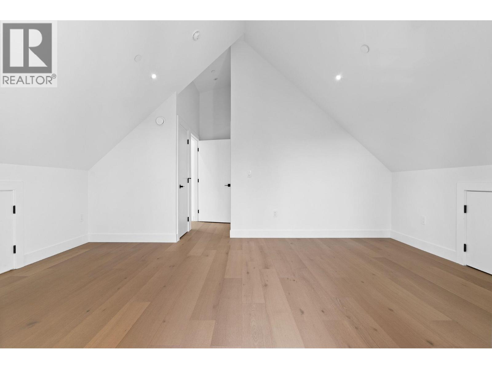 1 4463 Walden Street, Vancouver, British Columbia  V5V 3S4 - Photo 23 - R3155373