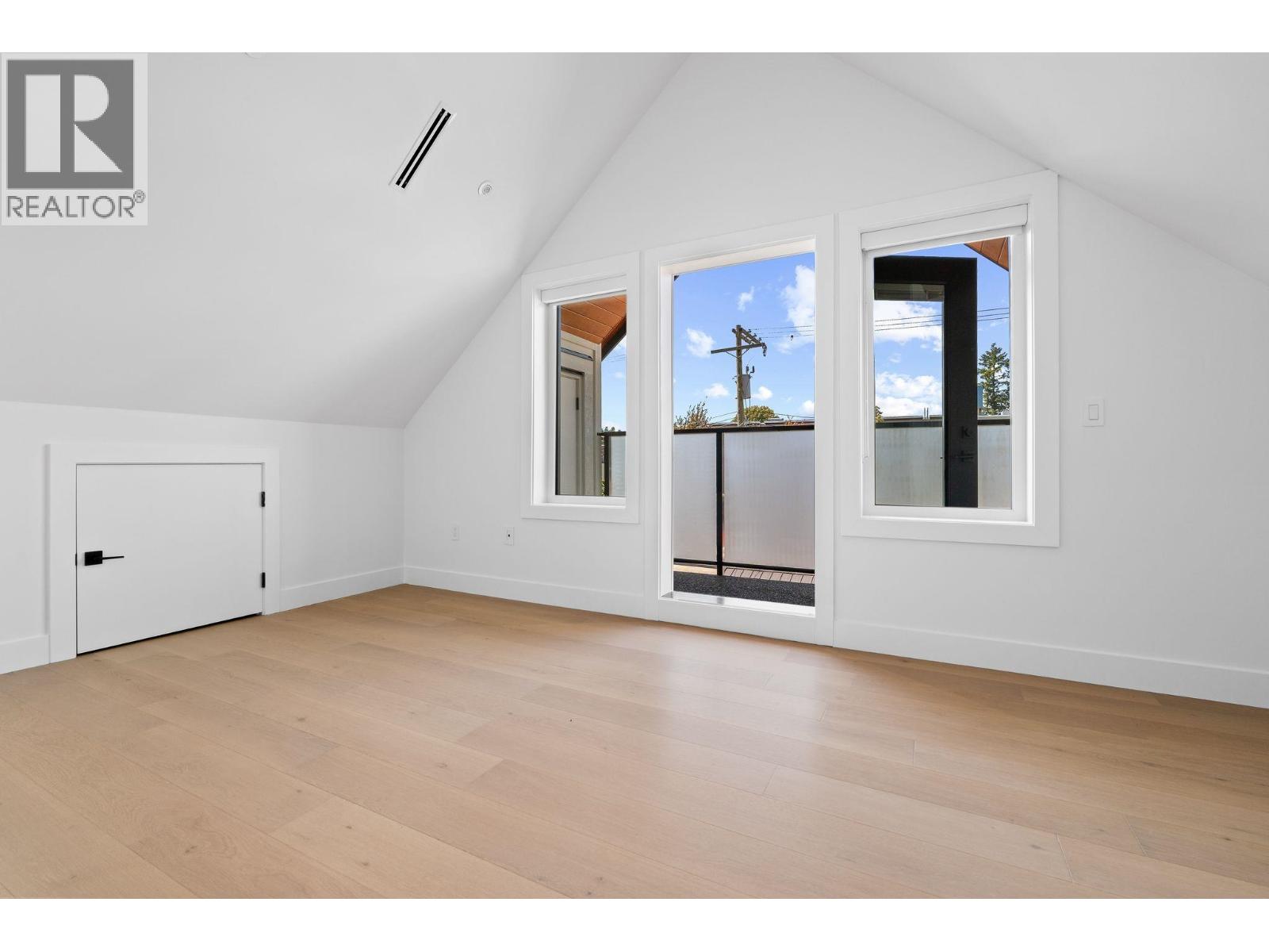 2 4463 Walden Street, Vancouver, British Columbia  V5V 3S4 - Photo 24 - R3155374