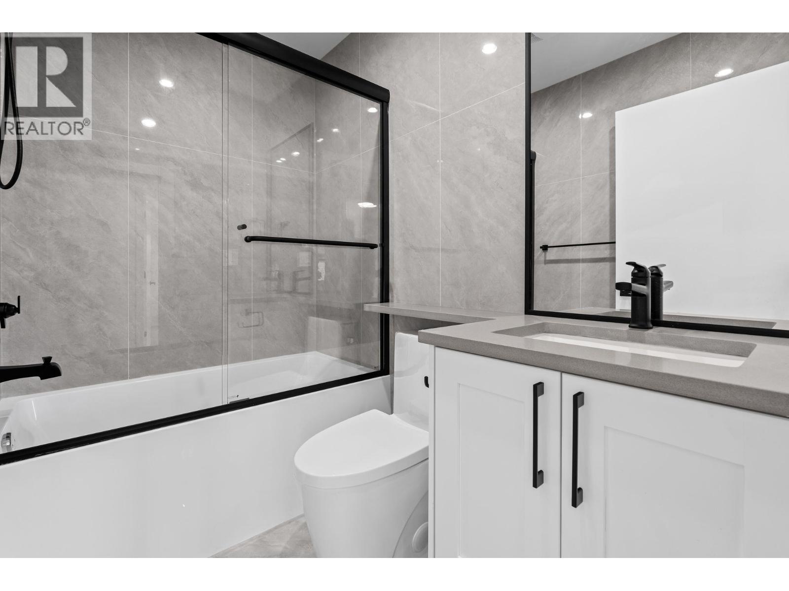 2 4463 Walden Street, Vancouver, British Columbia  V5V 3S4 - Photo 16 - R3155374