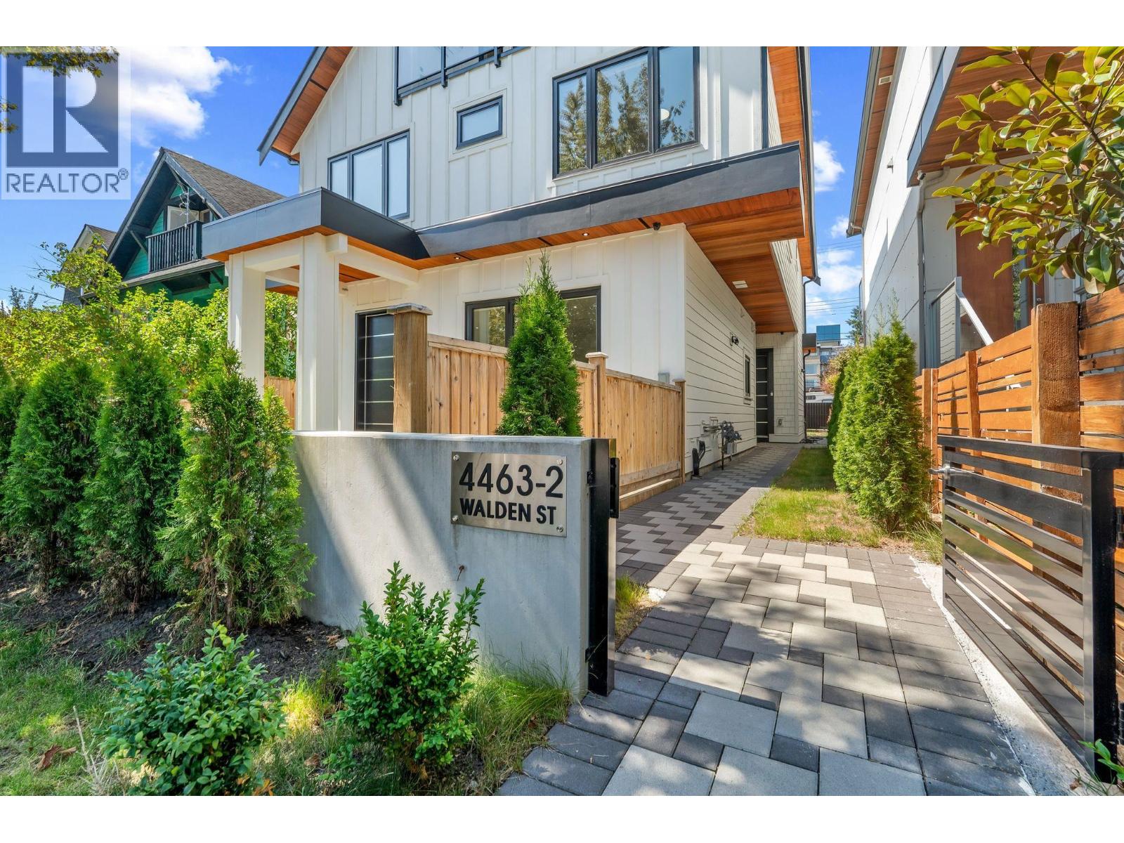 2 4463 Walden Street, Vancouver, British Columbia  V5V 3S4 - Photo 2 - R3155374