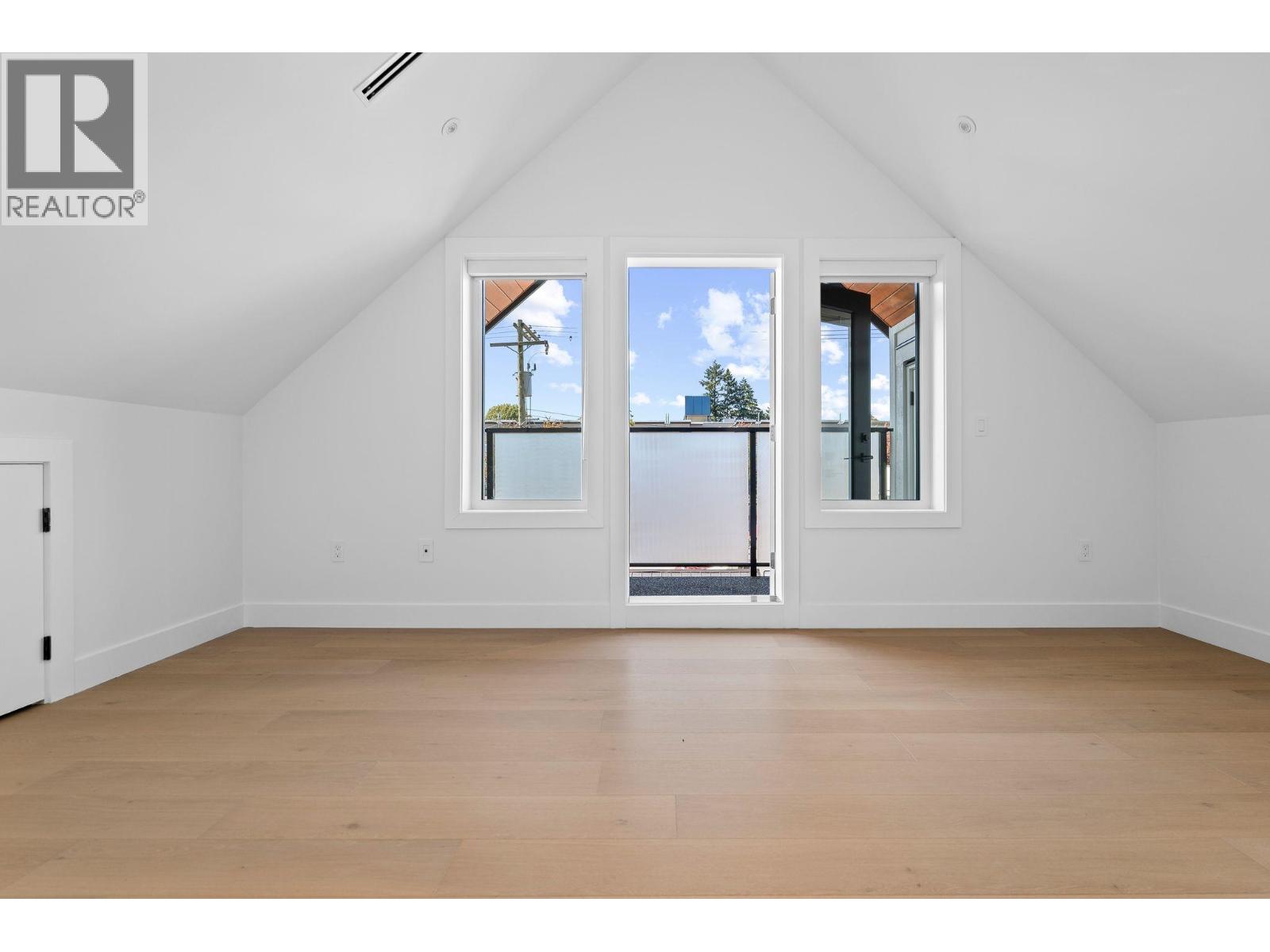 2 4463 Walden Street, Vancouver, British Columbia  V5V 3S4 - Photo 23 - R3155374