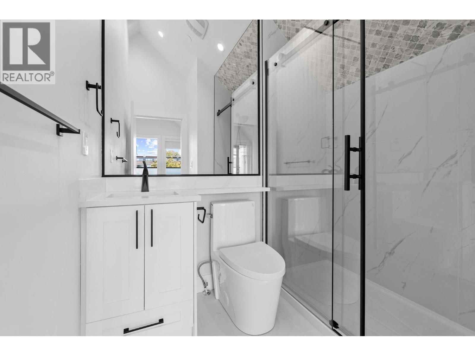 2 4463 Walden Street, Vancouver, British Columbia  V5V 3S4 - Photo 26 - R3155374