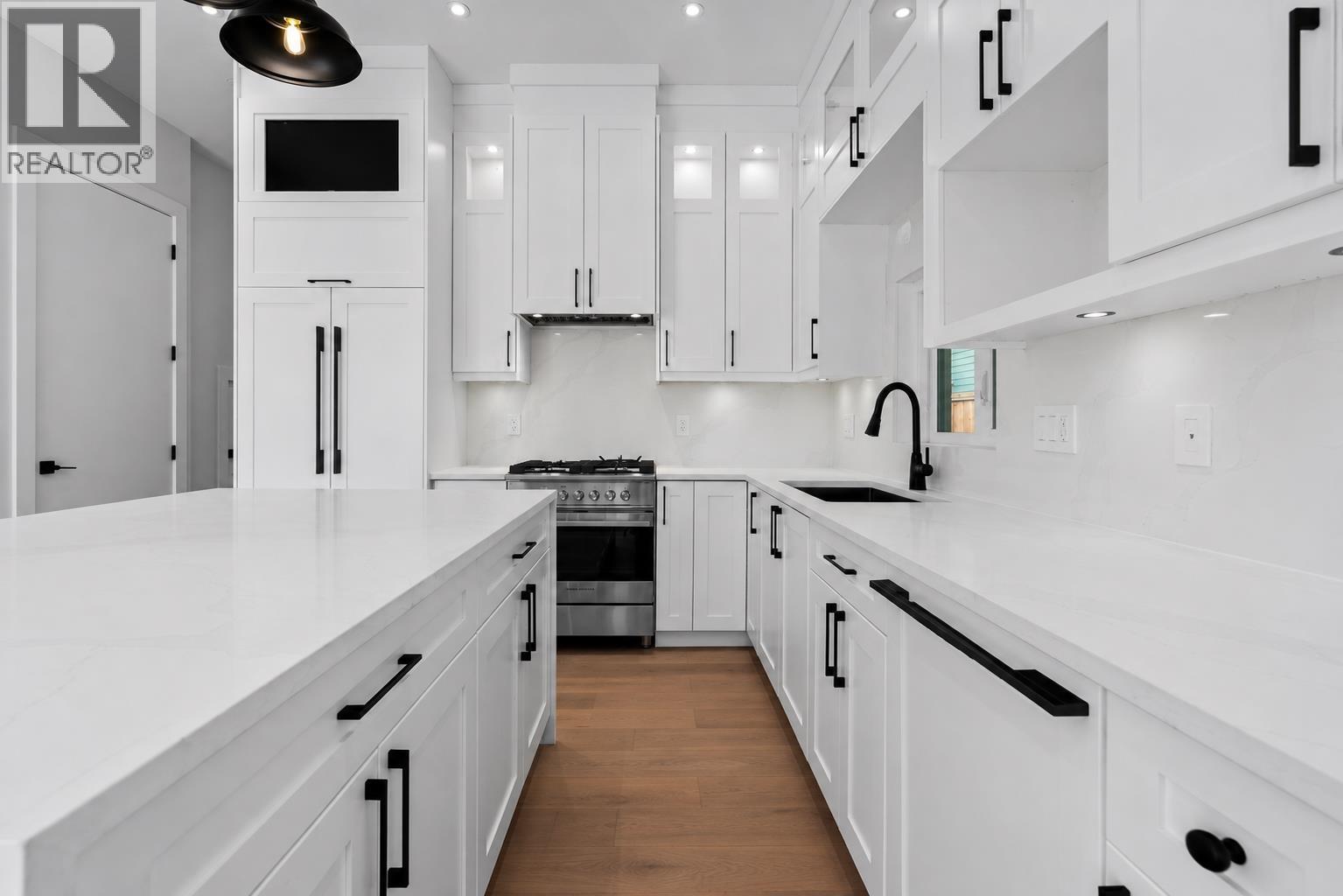 2 4463 Walden Street, Vancouver, British Columbia  V5V 3S4 - Photo 9 - R3155374
