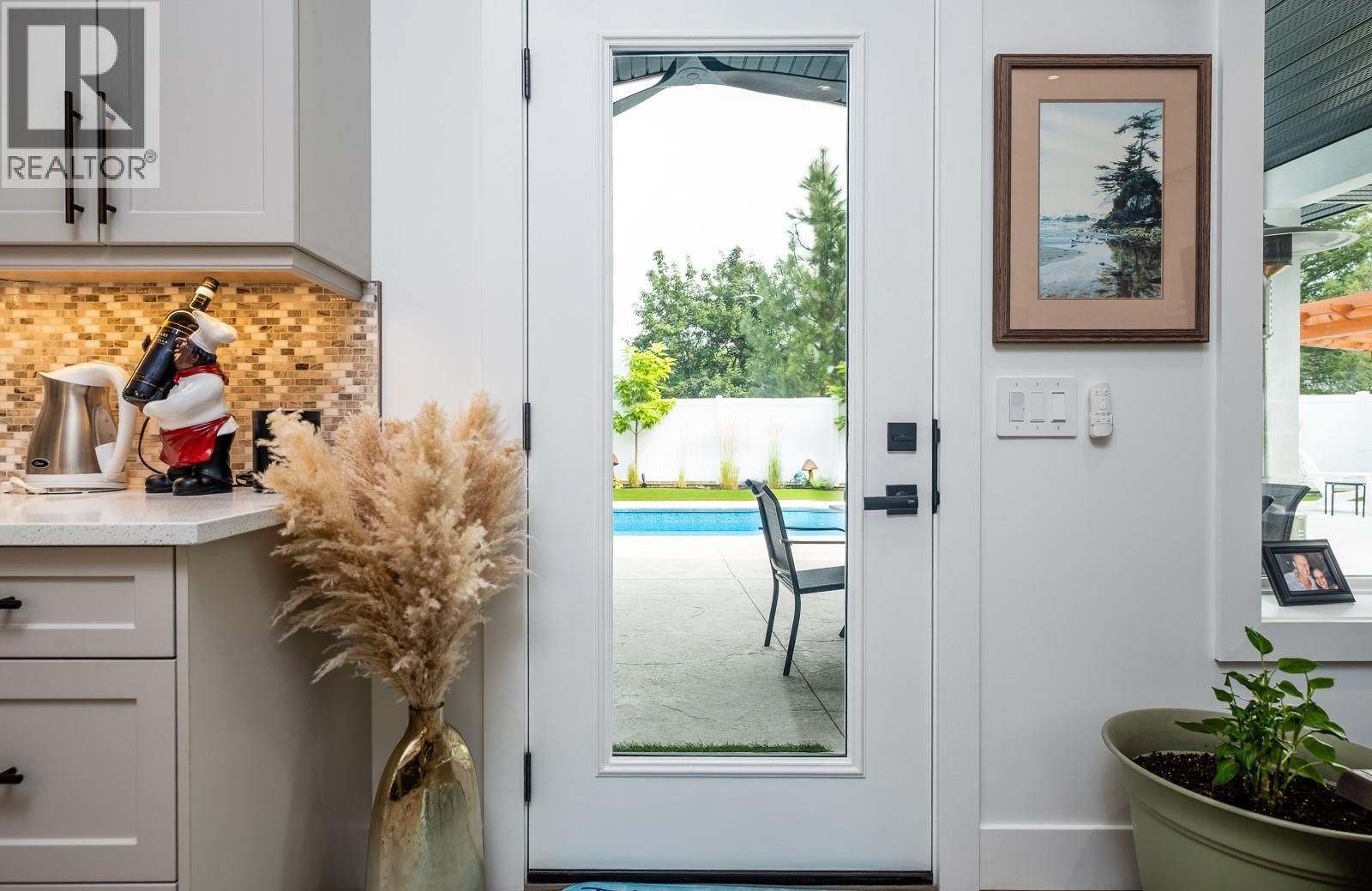 1217 Mcphee Road, Castlegar, British Columbia  V1N 4L8 - Photo 47 - 10396697