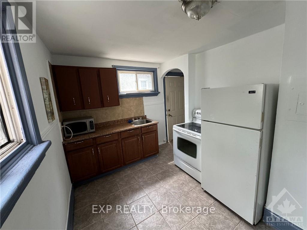 3 - 70 Barrette Street, Ottawa, Ontario  K1L 8A3 - Photo 4 - X13669482