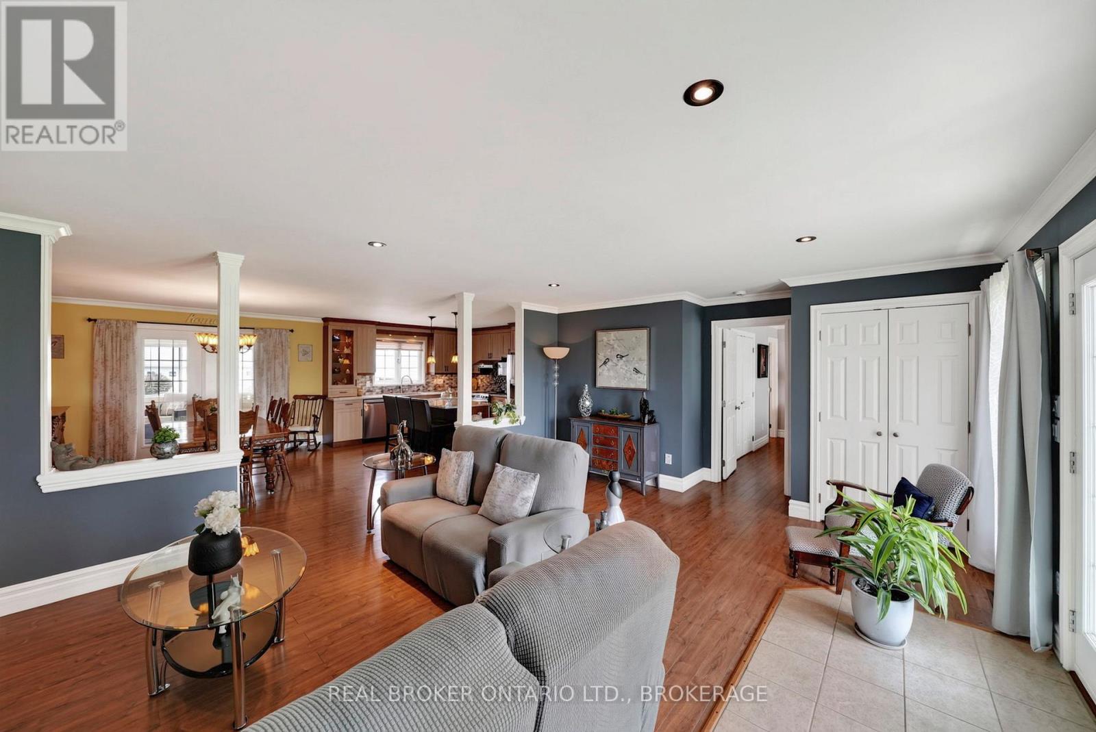 18523 Kenyon Conc Rd 1 Road, North Glengarry, Ontario  K0C 1B0 - Photo 5 - X13669498