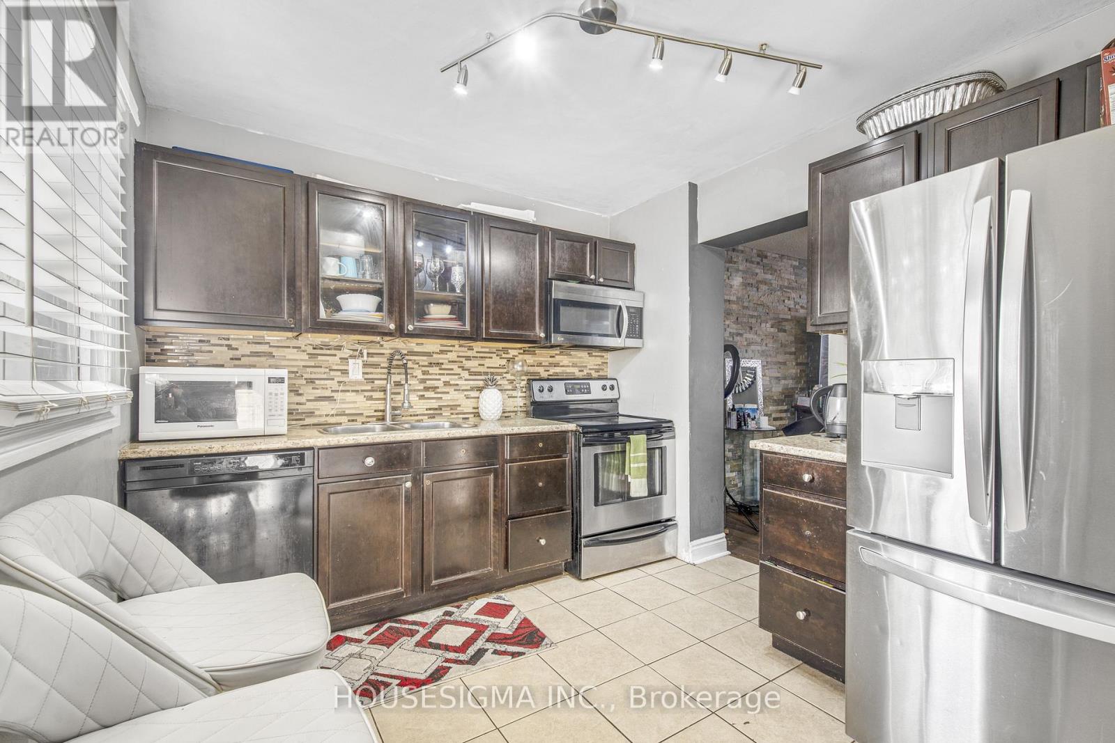 61 - 105 Hansen Road N, Brampton, Ontario  L6V 3C9 - Photo 10 - W13669472
