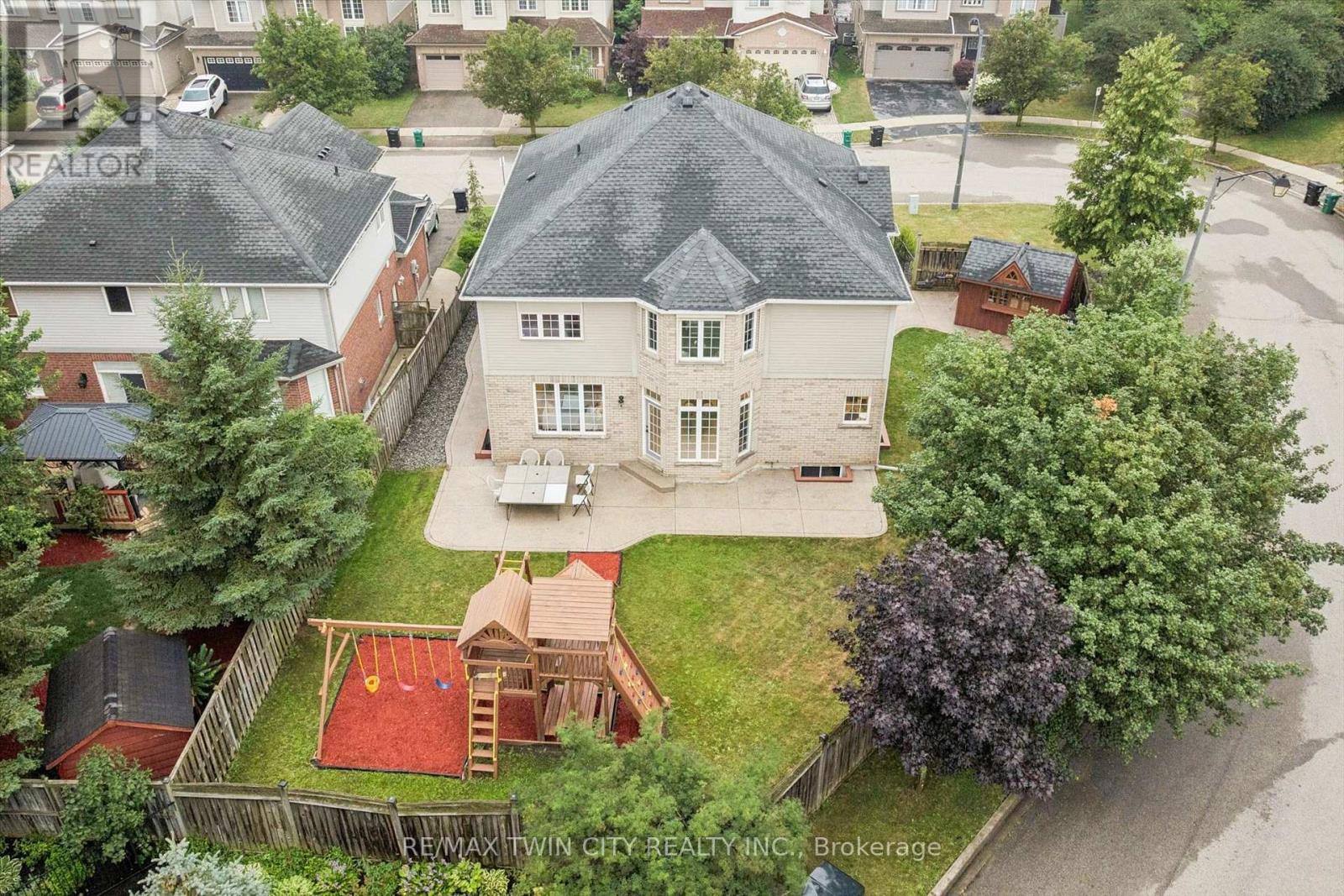 608 Bluenose Crescent, Waterloo, Ontario  N2K 4C5 - Photo 36 - X13669460