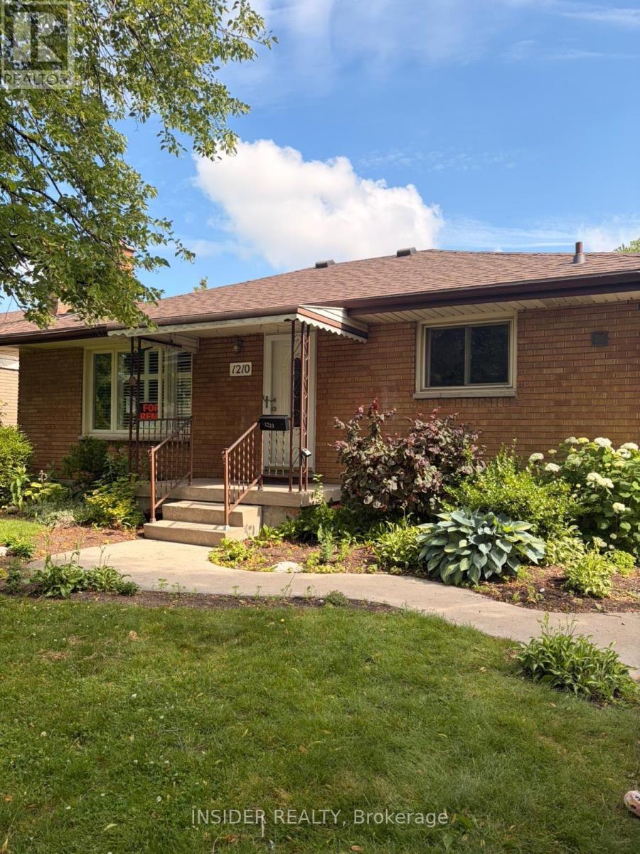 1210 PATANN DRIVE, London East, Ontario