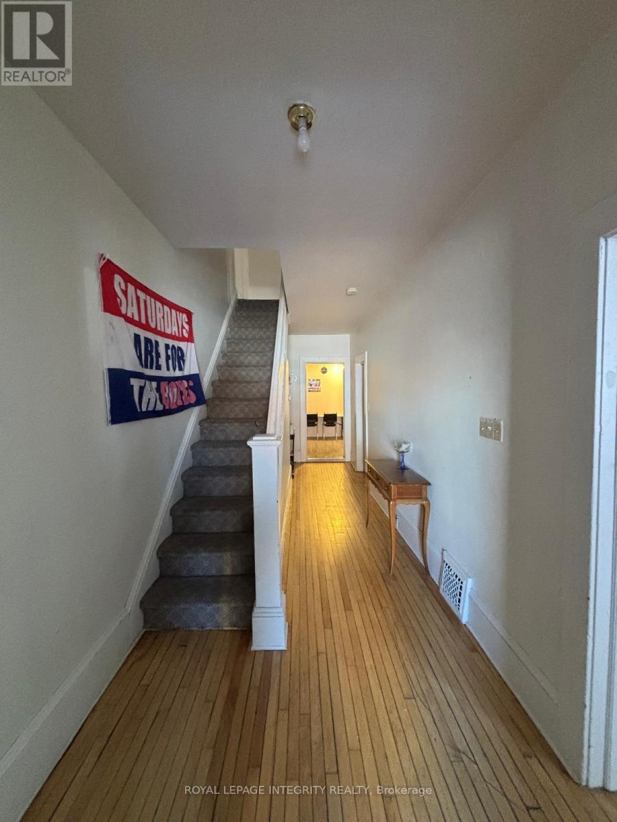 444 Gladstone Avenue, Ottawa, Ontario  K1R 5N8 - Photo 2 - X13664518