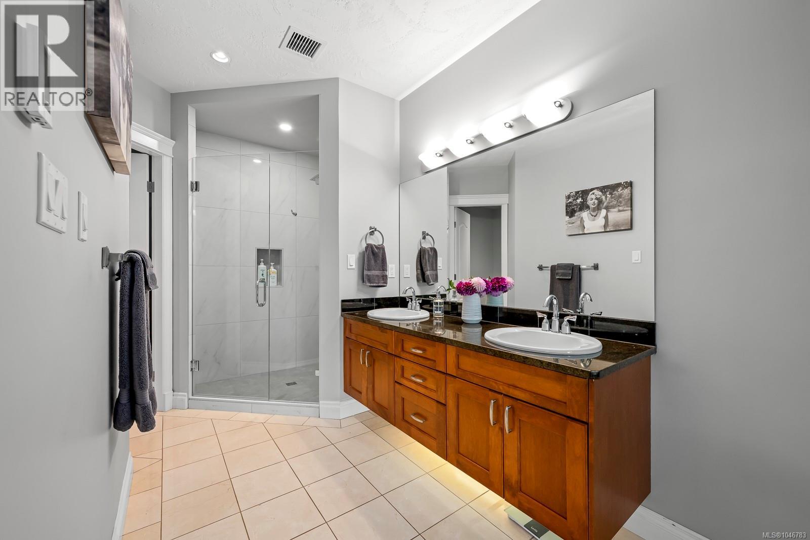 511 3666 Royal Vista Way, Courtenay, British Columbia  V9N 9X8 - Photo 44 - 1046783