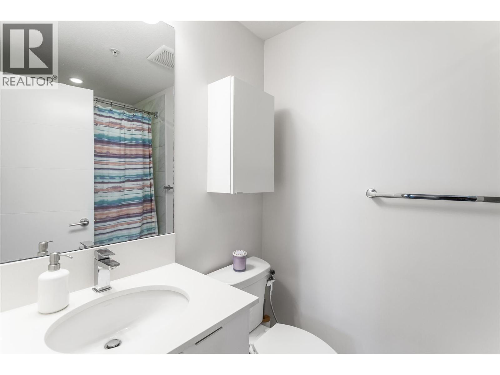 404 719 W 3rd Street, North Vancouver, British Columbia V7M 0E7 - Photo 8 - R3155135