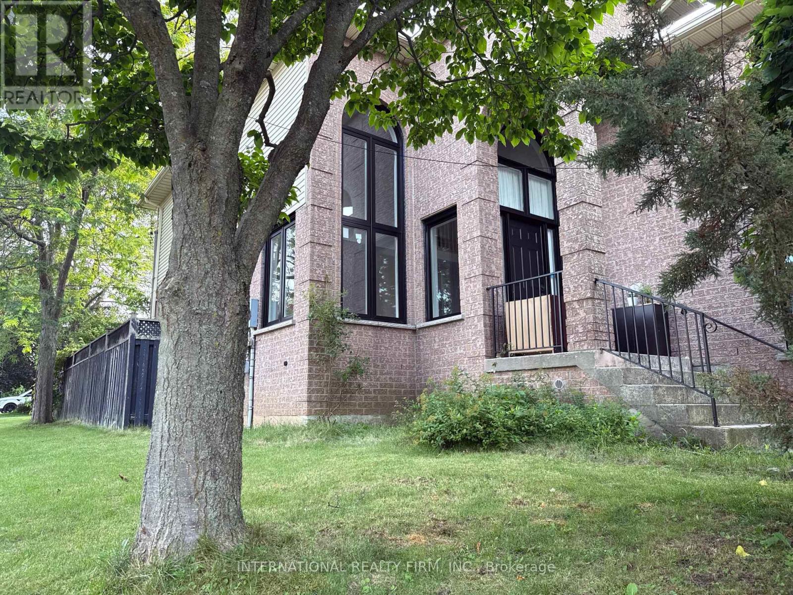 43 FALCONRIDGE DRIVE, Hamilton, Ontario