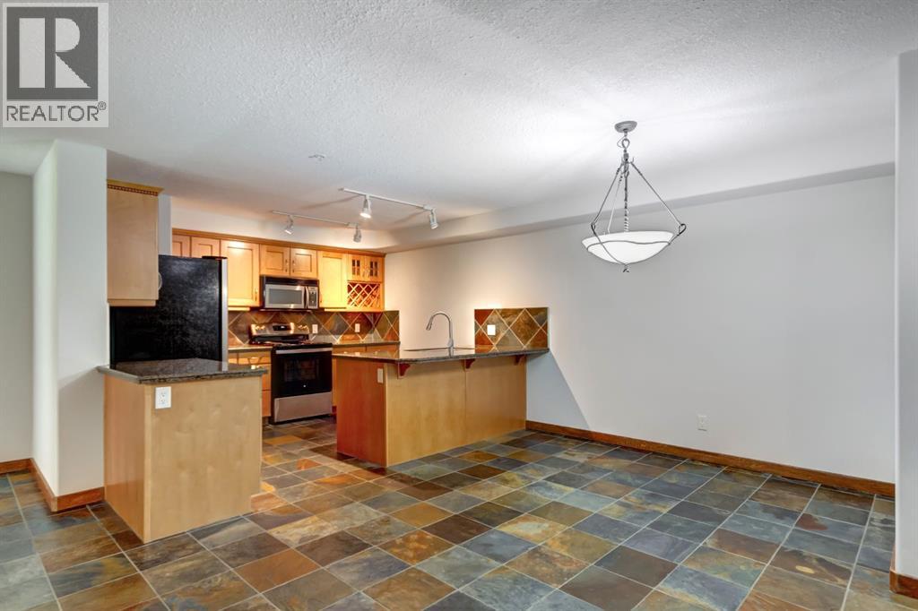 111, 170 Crossbow Place, Canmore, Alberta  T1W 3H4 - Photo 5 - A2324845