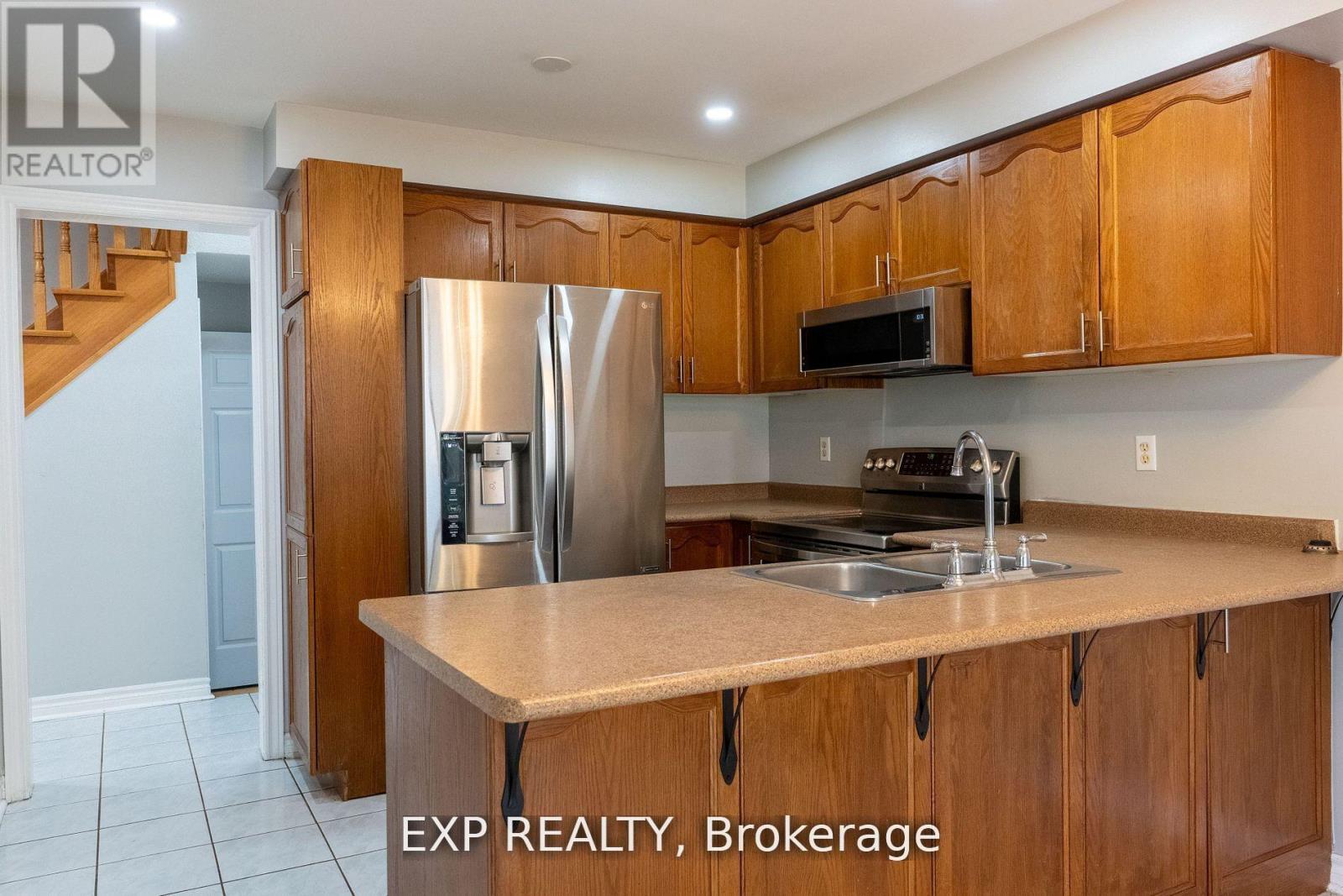 65 Quail Feather Crescent, Brampton, Ontario  L6R 1S1 - Photo 4 - W13642126