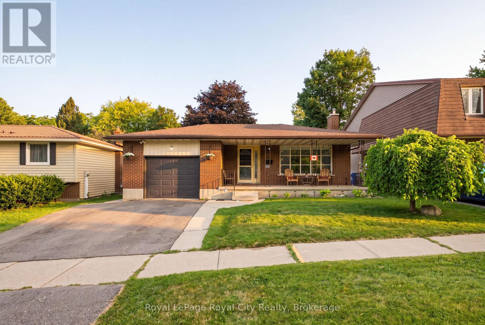 27 CAREY CRESCENT, Guelph, Ontario