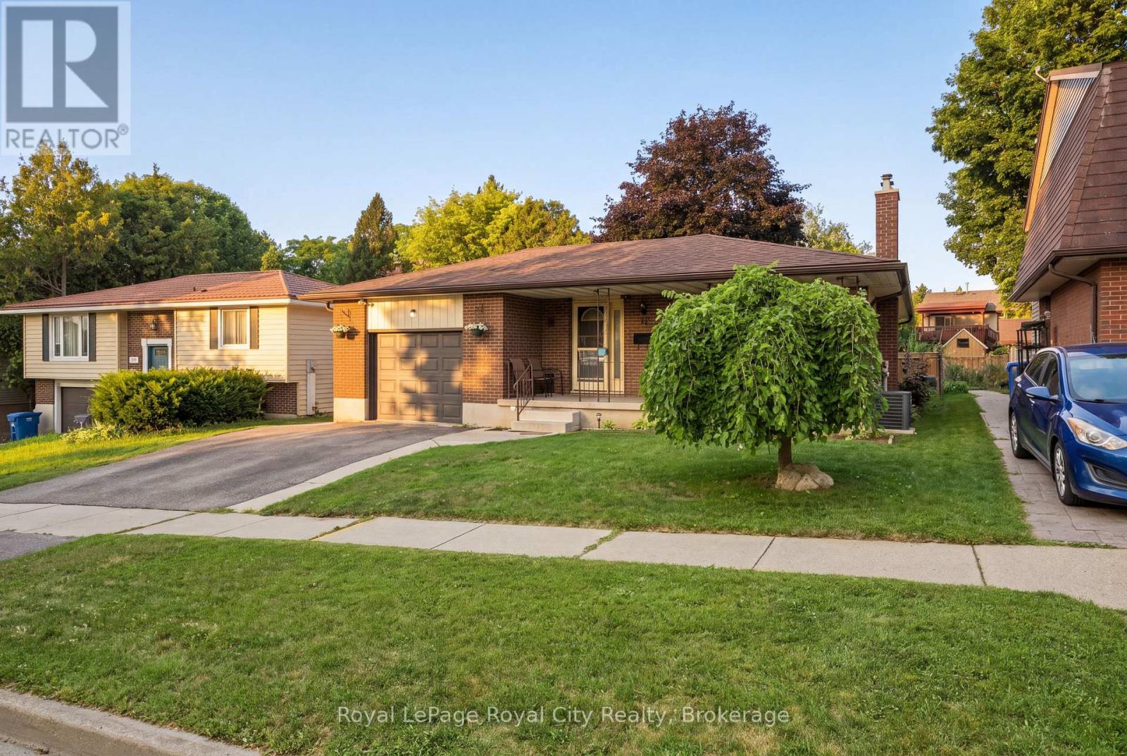 27 Carey Crescent, Guelph, Ontario  N1H 7J9 - Photo 2 - X13669530
