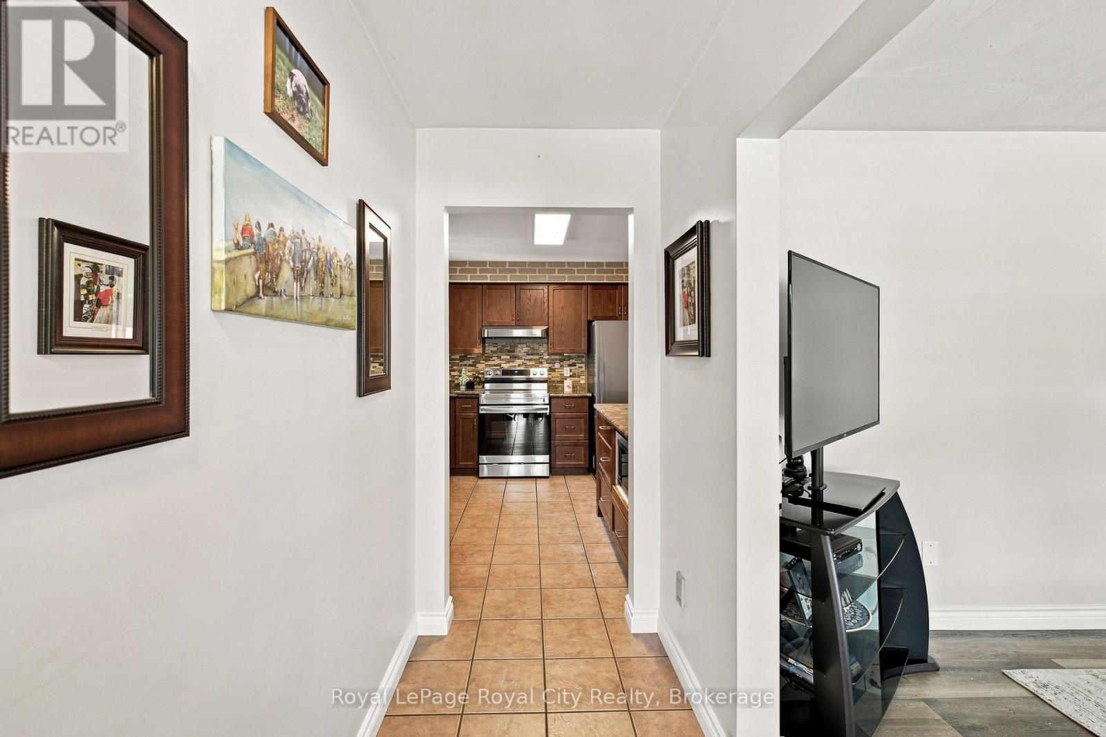 27 Carey Crescent, Guelph, Ontario  N1H 7J9 - Photo 6 - X13669530