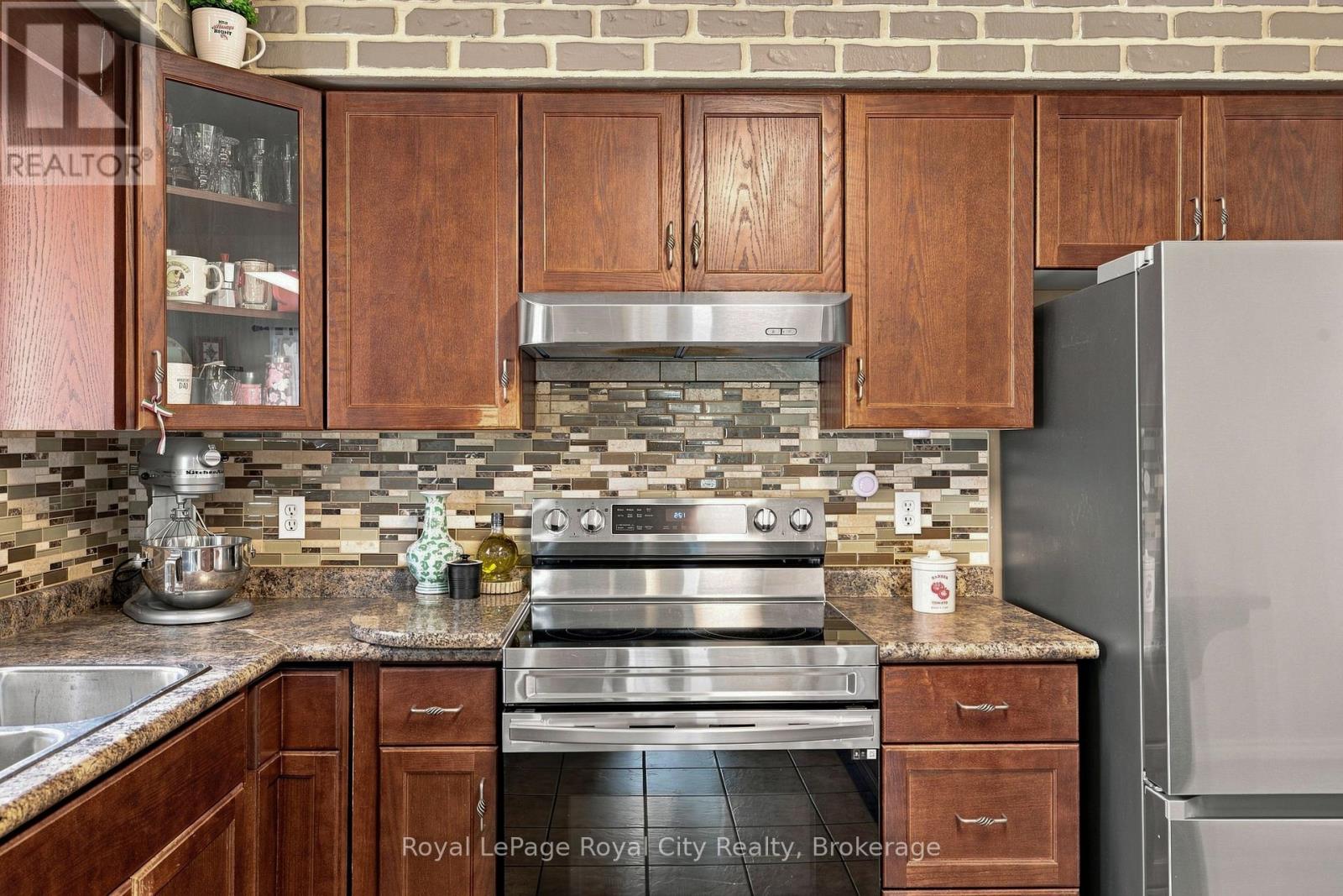 27 Carey Crescent, Guelph, Ontario  N1H 7J9 - Photo 8 - X13669530