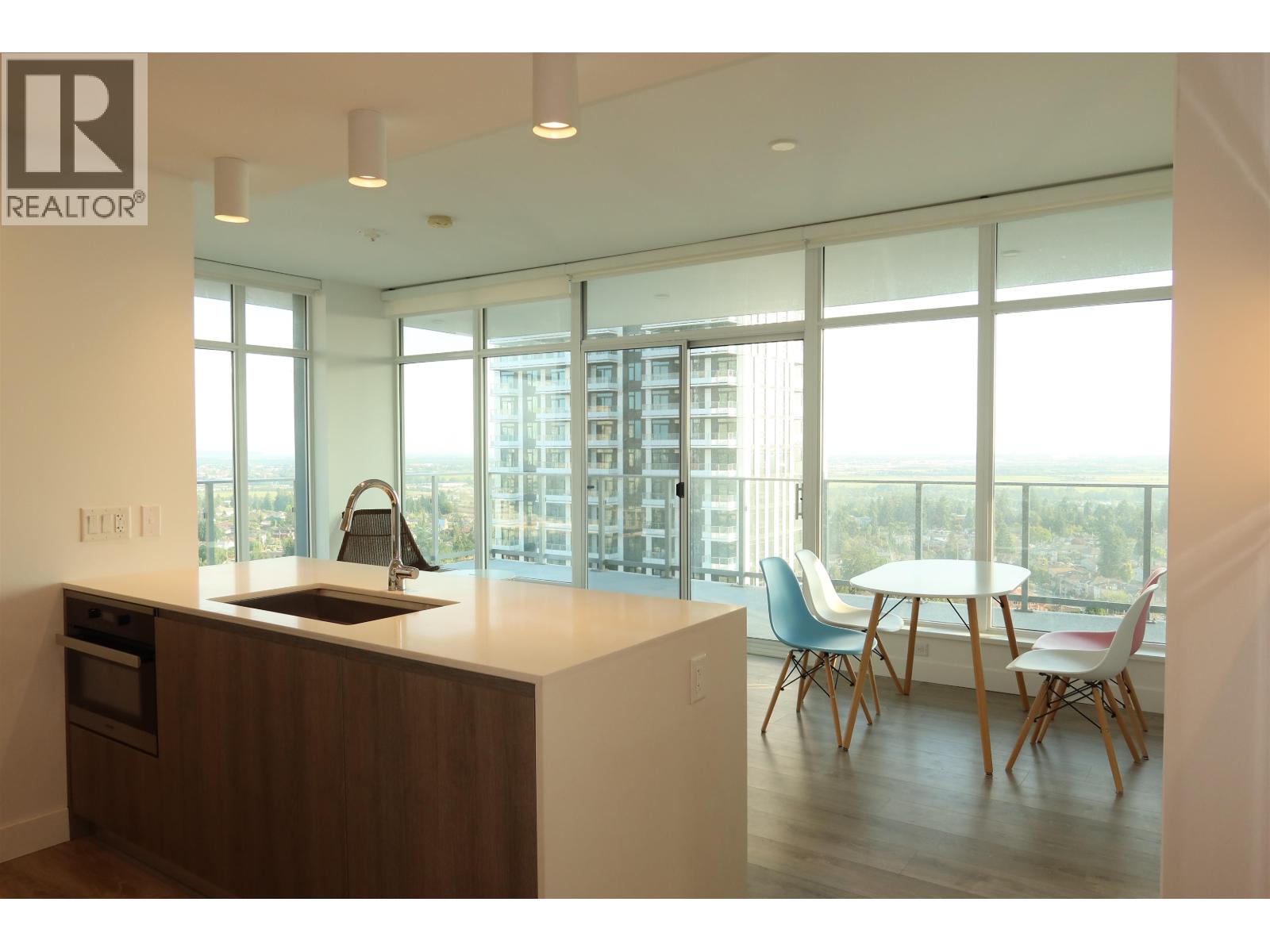 1804 6511 Sussex Avenue, Burnaby, British Columbia  V5H 0K5 - Photo 1 - R3155178
