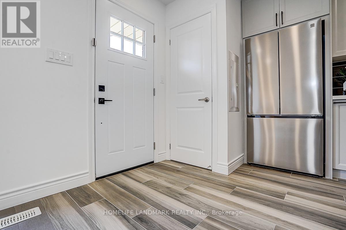 609 Mortimer Avenue, Toronto, Ontario  M4C 2J6 - Photo 10 - E13669590