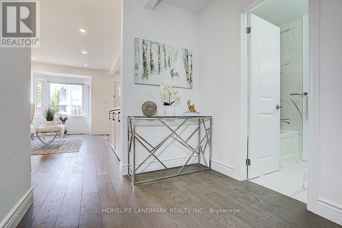 609 Mortimer Avenue, Toronto, Ontario  M4C 2J6 - Photo 18 - E13669590