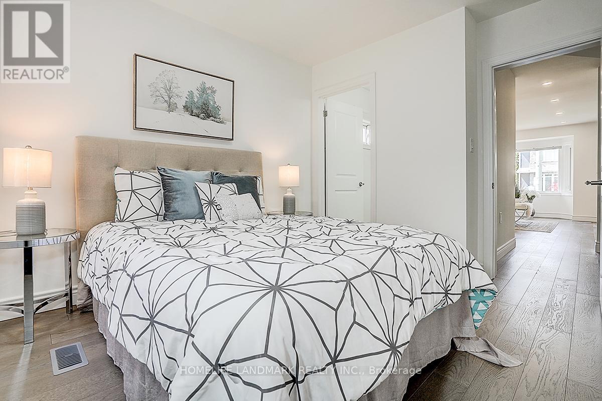 609 Mortimer Avenue, Toronto, Ontario  M4C 2J6 - Photo 22 - E13669590