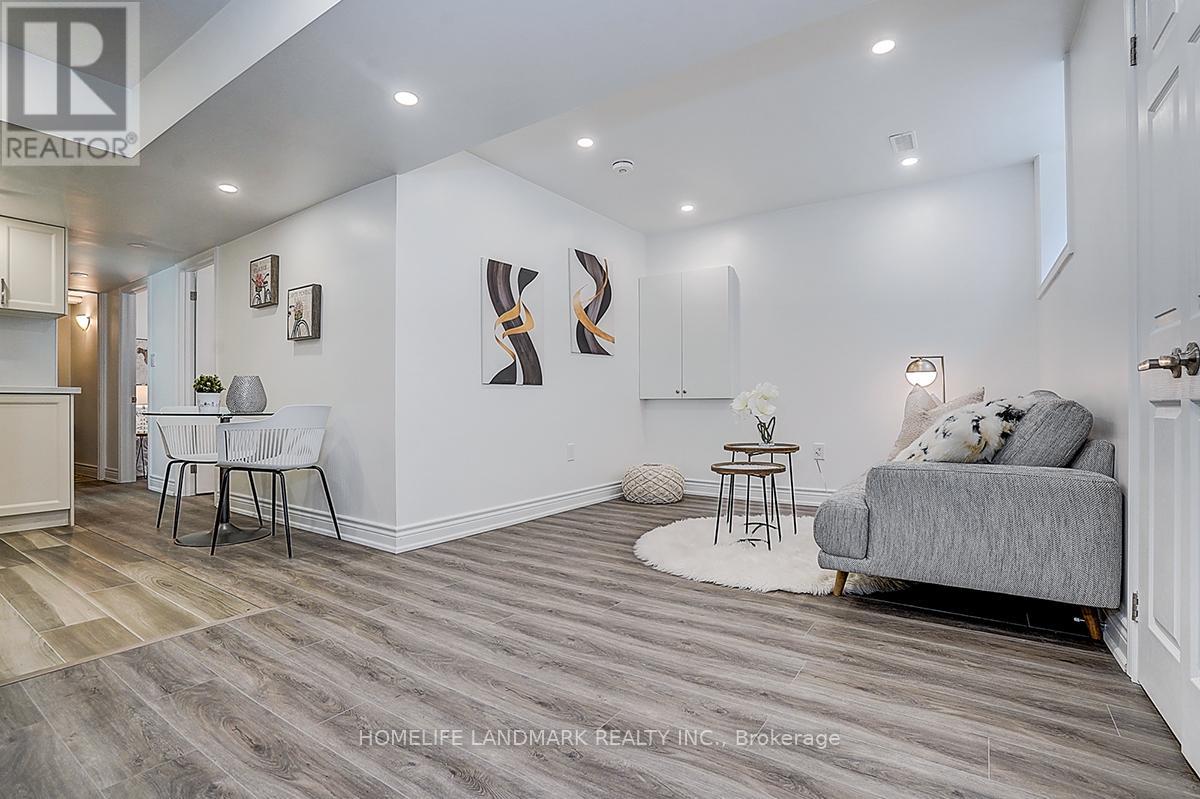 609 Mortimer Avenue, Toronto, Ontario  M4C 2J6 - Photo 29 - E13669590