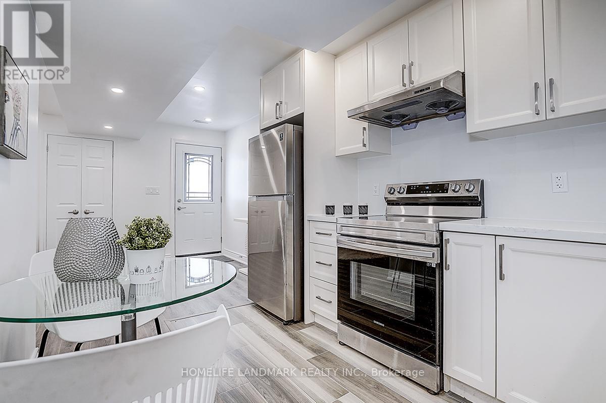 609 Mortimer Avenue, Toronto, Ontario  M4C 2J6 - Photo 38 - E13669590