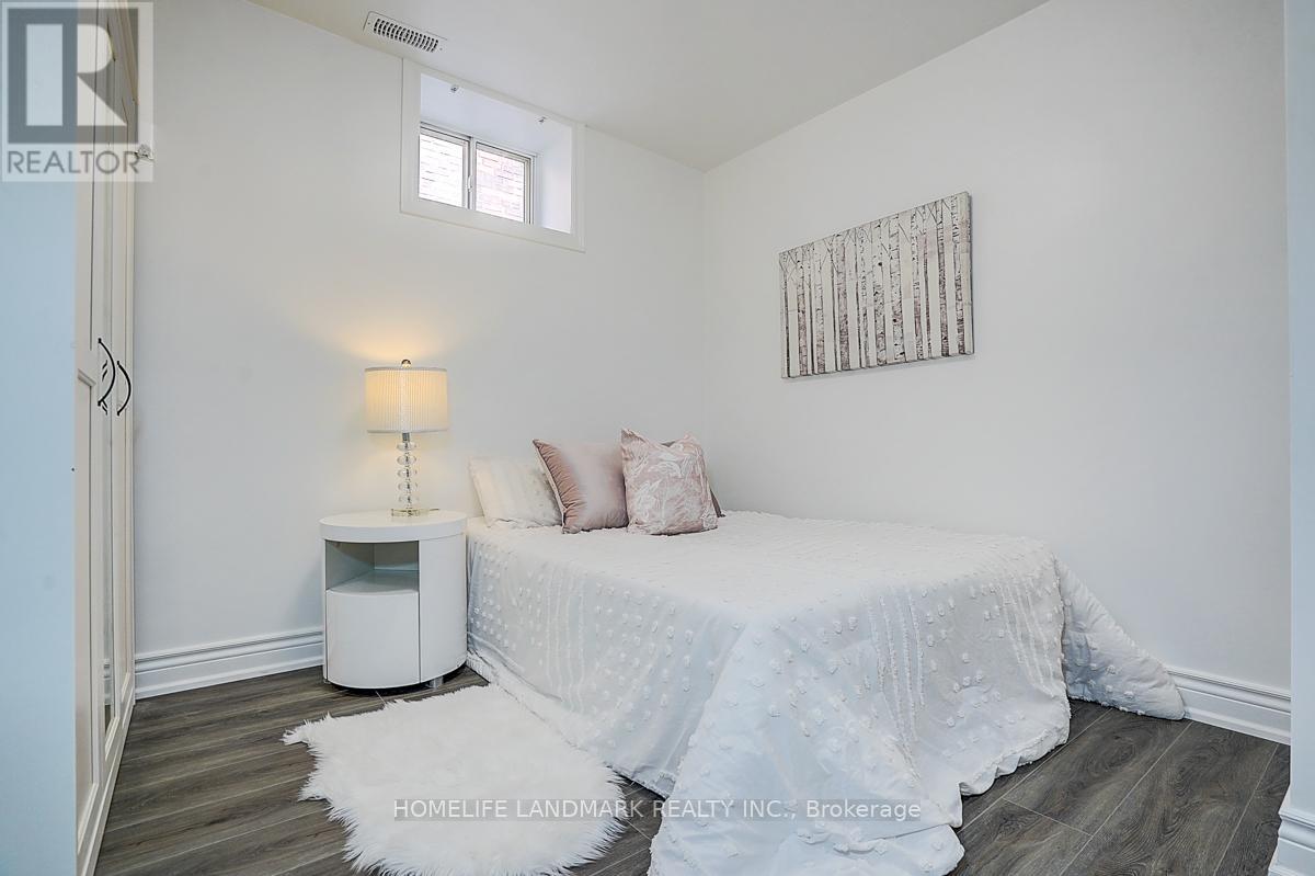 609 Mortimer Avenue, Toronto, Ontario  M4C 2J6 - Photo 41 - E13669590