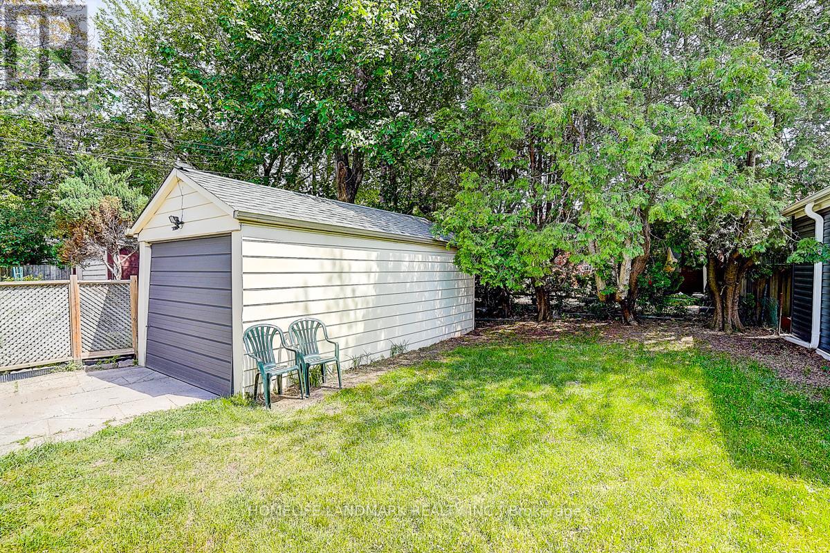 609 Mortimer Avenue, Toronto, Ontario  M4C 2J6 - Photo 48 - E13669590