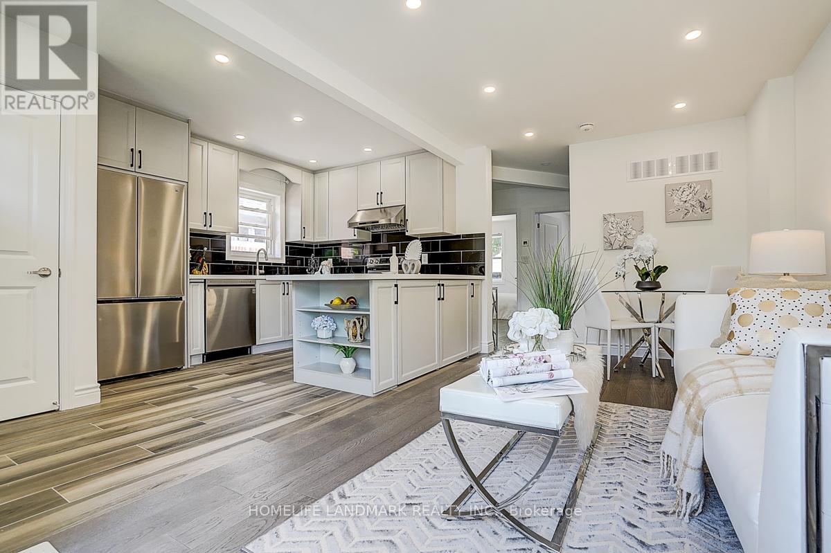 609 Mortimer Avenue, Toronto, Ontario  M4C 2J6 - Photo 6 - E13669590