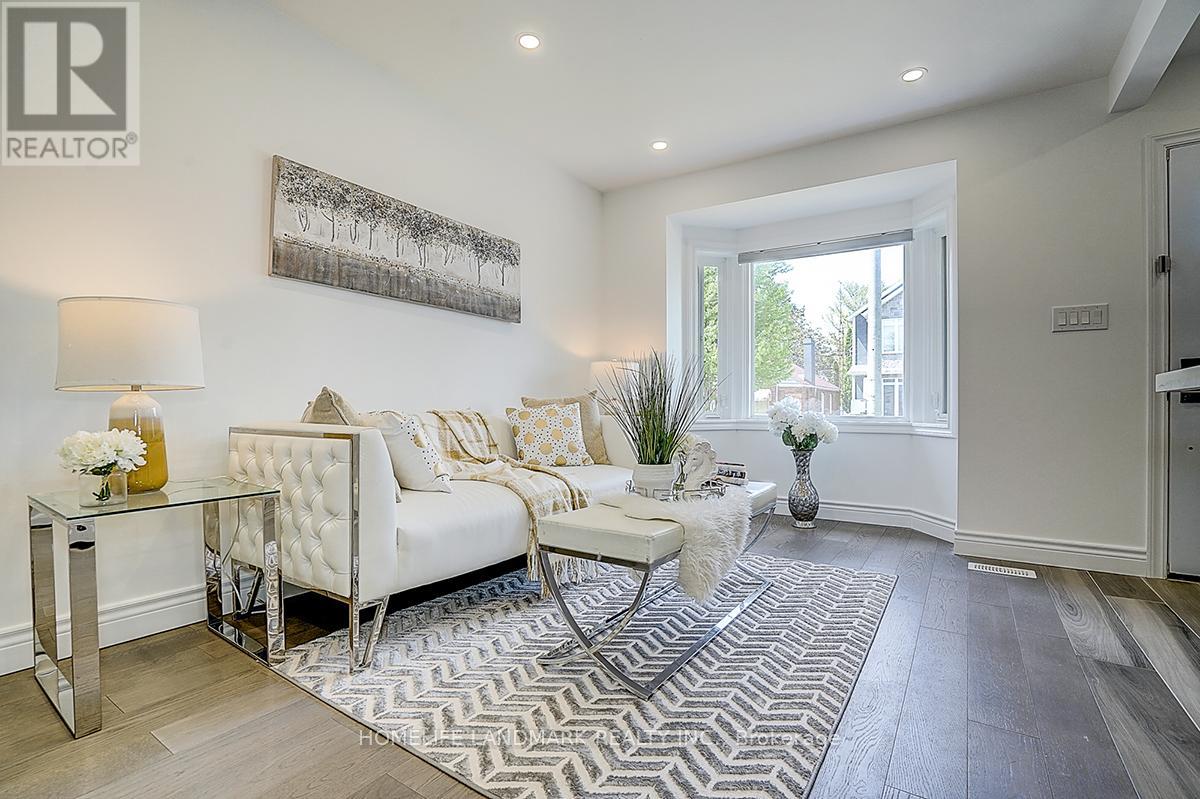 609 Mortimer Avenue, Toronto, Ontario  M4C 2J6 - Photo 7 - E13669590