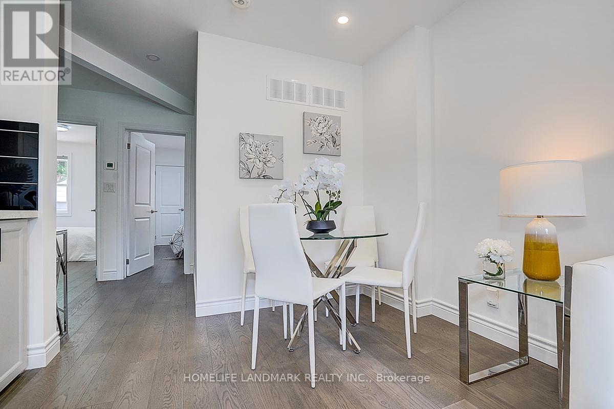 609 Mortimer Avenue, Toronto, Ontario  M4C 2J6 - Photo 9 - E13669590
